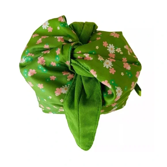 MARC JACOBS Daisy Wild Reversible Green/Pink Corduroy Tie Bag - 11 x 8 x… - Picture 3 of 6